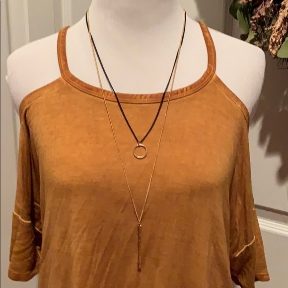 Gold and black double strand necklace with pendant - Picture 1 of 4